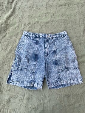 Red Sky | Vintage 80s 90s Unisex Acid-Washed Distressed Jean Shorts